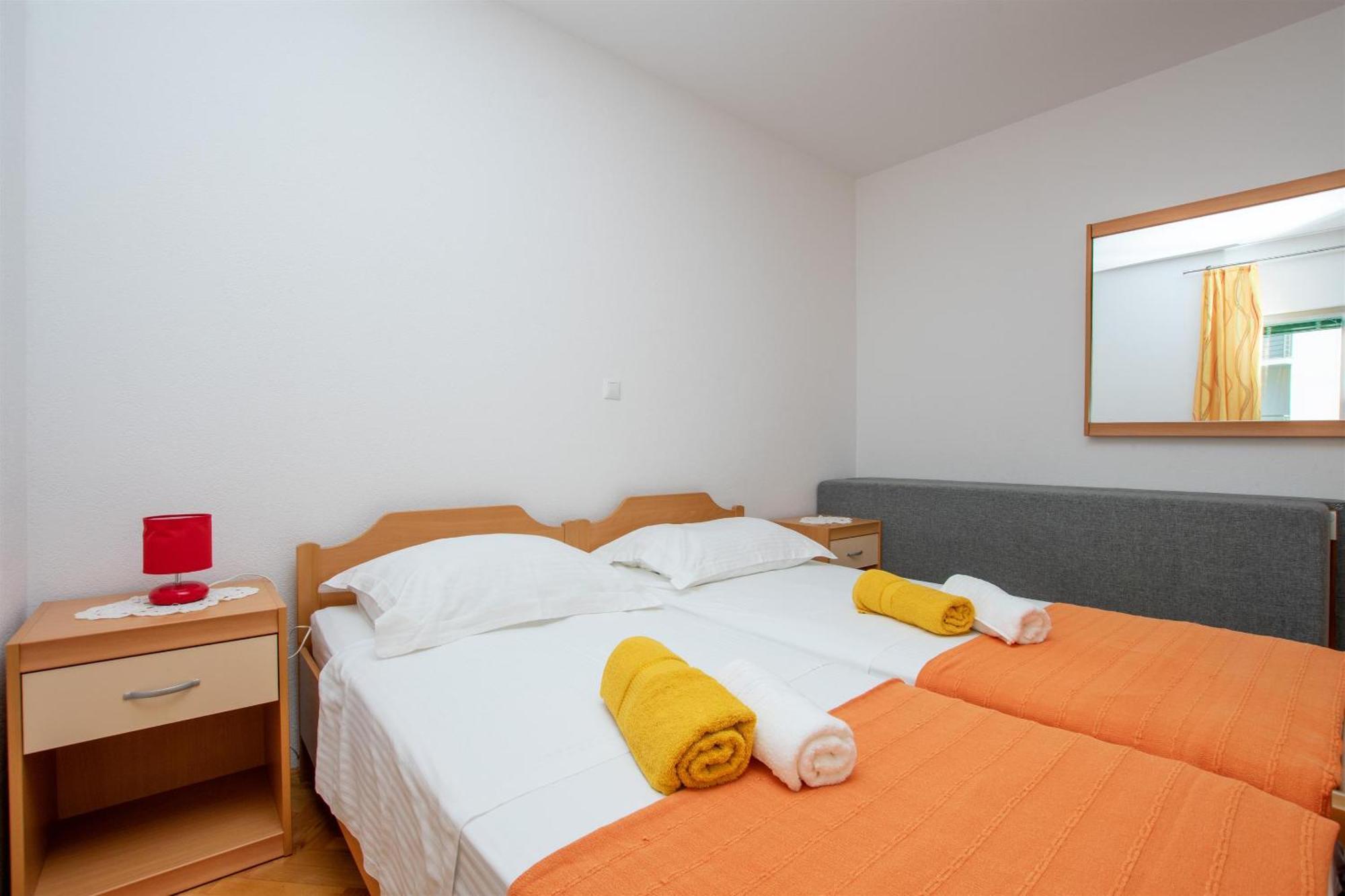 Apartment Zdravko Omiš Esterno foto