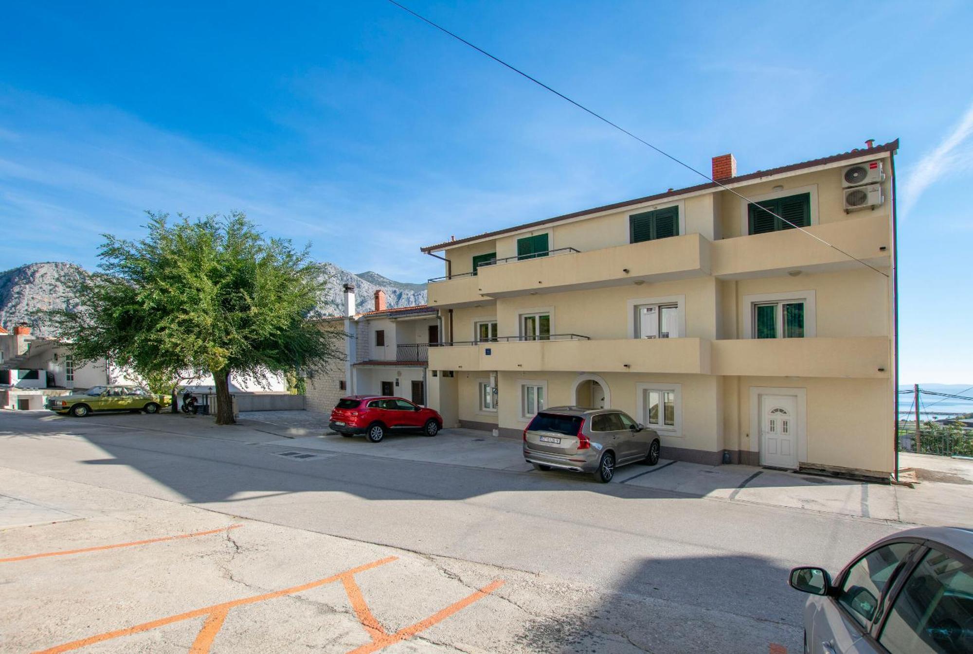 Apartment Zdravko Omiš Esterno foto