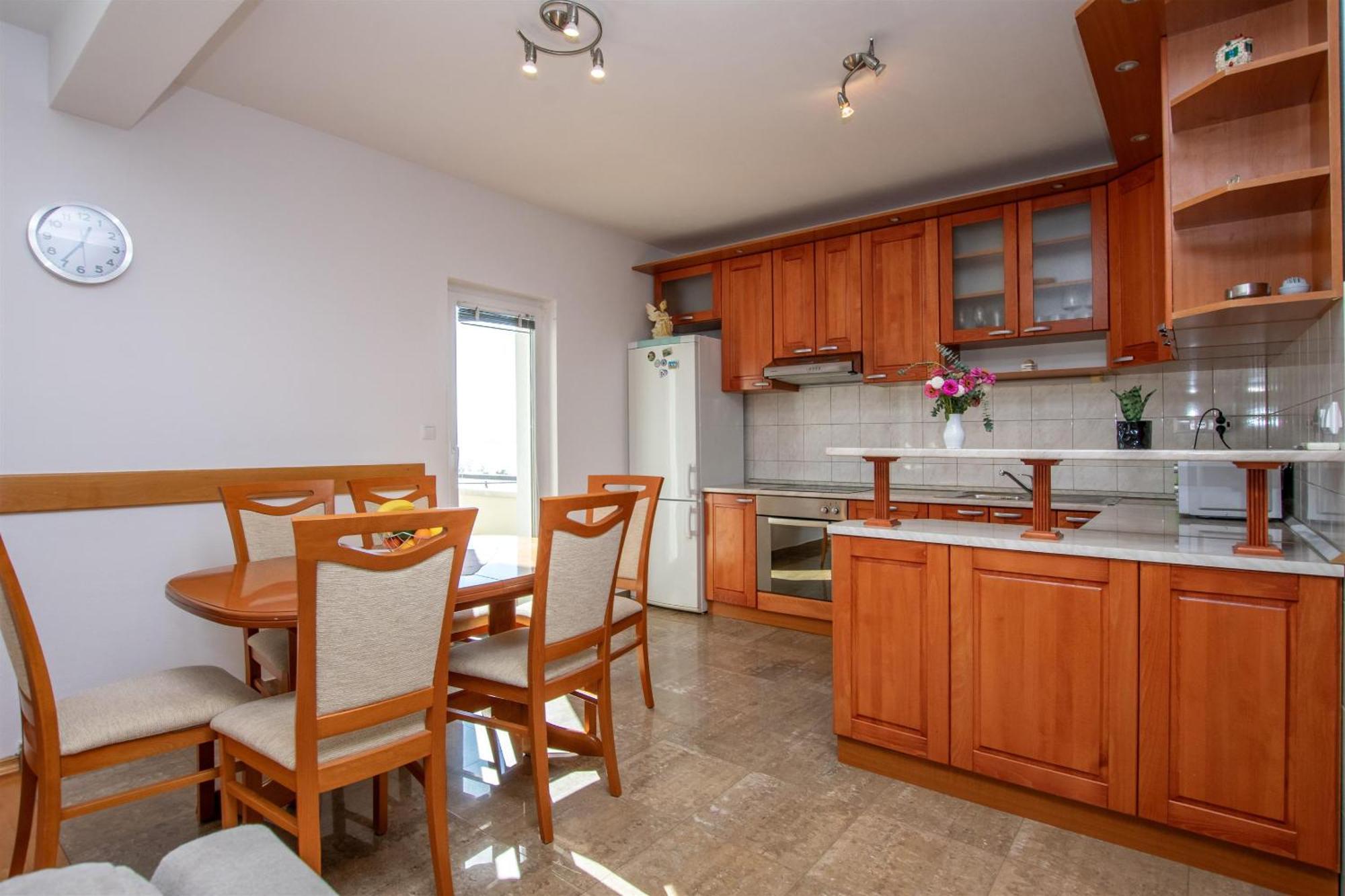 Apartment Zdravko Omiš Esterno foto