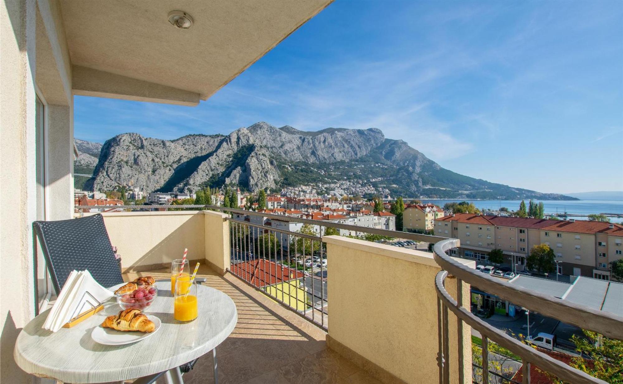 Apartment Zdravko Omiš Esterno foto